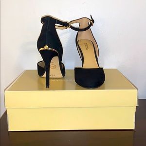 Michael Kors/Suede -Georgia ankle strap heels